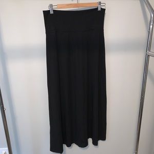 Yansi Fugel black casual 38” skirt S